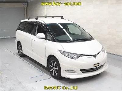 Toyota ESTIMA  с аукциона в Японии