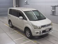 Mitsubishi DELICA D5 лот № 10163 оценка 3.5  с аукциона в Японии 4