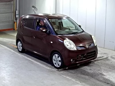 Nissan MOCO  с аукциона в Японии