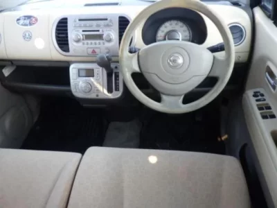 Nissan MOCO  с аукциона в Японии