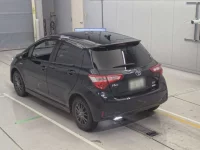 Toyota VITZ лот № 10169 оценка 3.5  с аукциона в Японии 5