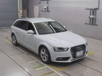 Audi A4 лот № 38169 оценка 3.5  с аукциона в Японии 4