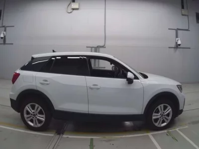 Audi Q2  с аукциона в Японии