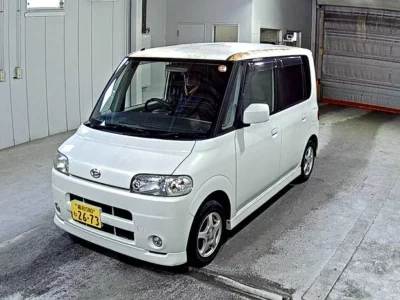 Daihatsu TANTO  с аукциона в Японии