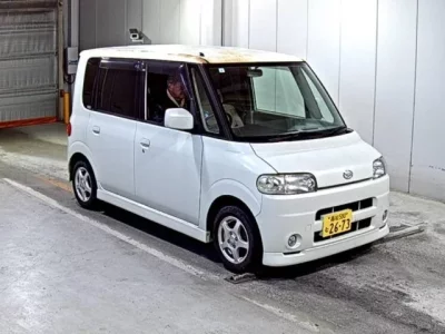 Daihatsu TANTO  с аукциона в Японии