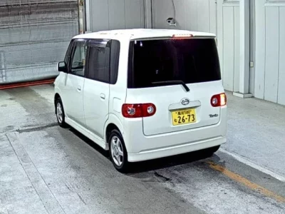 Daihatsu TANTO  с аукциона в Японии
