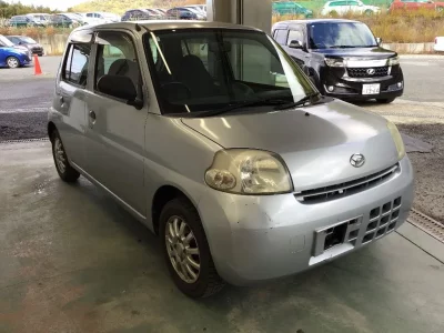 Daihatsu Esse