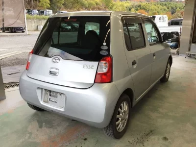 Daihatsu Esse
