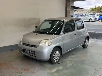 Daihatsu Esse