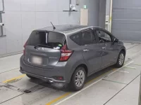 Nissan NOTE лот № 30015 оценка 4  с аукциона в Японии 1