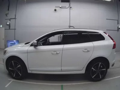Volvo XC60  с аукциона в Японии