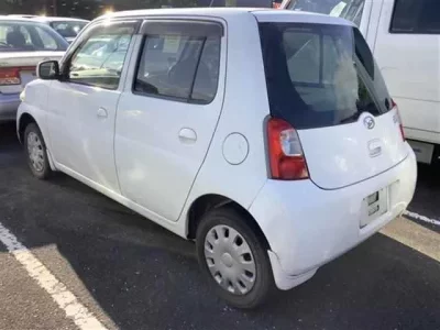 Daihatsu Esse