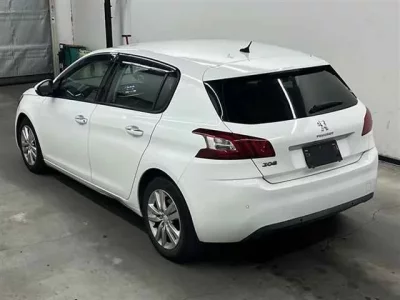 Peugeot 308  с аукциона в Японии