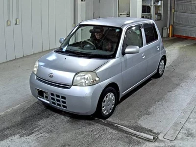 Daihatsu Esse