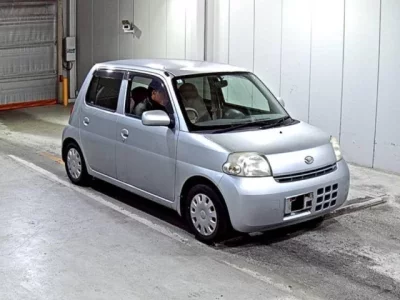 Daihatsu Esse