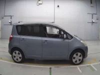 Toyota RACTIS лот № 10231 оценка 3.5  с аукциона в Японии 2