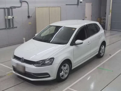 Volkswagen POLO  с аукциона в Японии