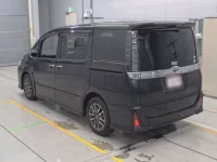 Toyota VOXY лот № 30026 оценка 4  с аукциона в Японии 5