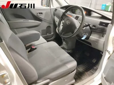 Daihatsu MOVE  с аукциона в Японии