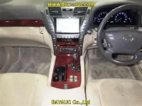 Lexus LS лот № 60121 оценка 4  с аукциона в Японии 5