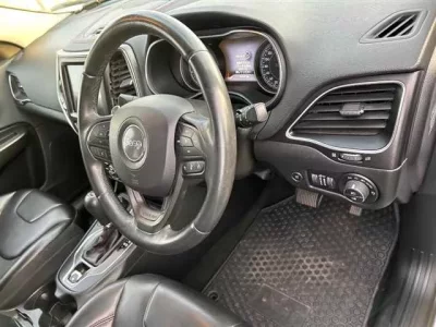 Chrysler JEEP CHEROKEE