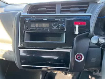 Honda FIT  с аукциона в Японии