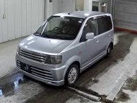 Nissan OTTI лот № 8242 оценка 3.5  с аукциона в Японии 3