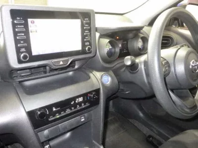 Toyota YARIS CROSS  с аукциона в Японии