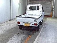 Daihatsu HIJET TRUCK лот № 8252 оценка 3.5  с аукциона в Японии 3