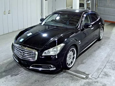 Nissan CIMA  с аукциона в Японии