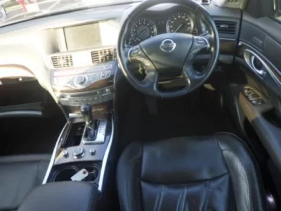 Nissan CIMA  с аукциона в Японии