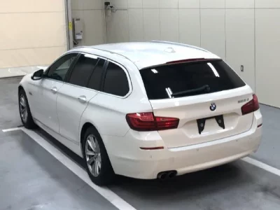BMW 5-Series  с аукциона в Японии