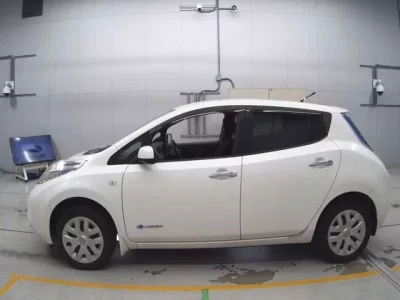 Nissan LEAF  с аукциона в Японии