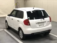 Mazda VERISA лот № 3703 оценка 4  с аукциона в Японии 1