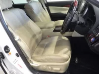 Toyota CROWN лот № 28 оценка R  с аукциона в Японии 5