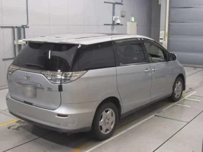 Toyota ESTIMA HYBRID  с аукциона в Японии