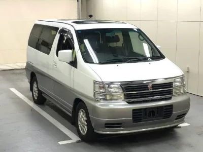 Nissan ELGRAND  с аукциона в Японии