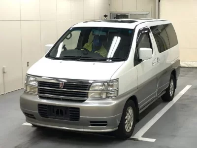 Nissan ELGRAND  с аукциона в Японии