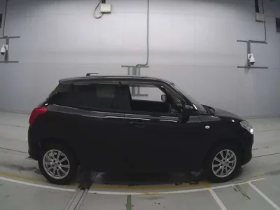 Suzuki SWIFT  с аукциона в Японии