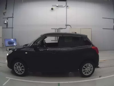 Suzuki SWIFT  с аукциона в Японии