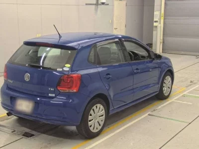 Volkswagen POLO  с аукциона в Японии