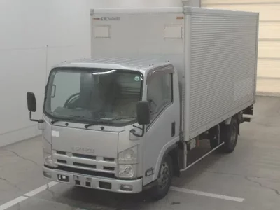 Isuzu ELF  с аукциона в Японии
