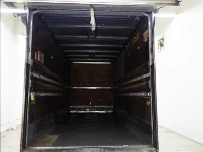 Isuzu ELF  с аукциона в Японии