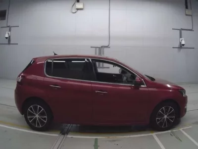 Peugeot 308  с аукциона в Японии