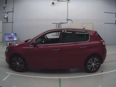 Peugeot 308  с аукциона в Японии