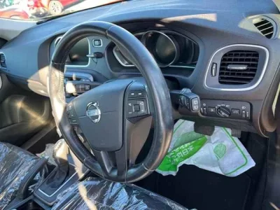 Volvo V40  с аукциона в Японии