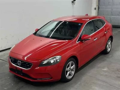 Volvo V40  с аукциона в Японии