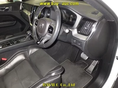 Volvo XC60  с аукциона в Японии