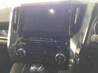 Toyota ALPHARD лот № 30076 оценка 4  с аукциона в Японии 9