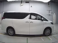 Toyota ALPHARD лот № 30076 оценка 4  с аукциона в Японии 2